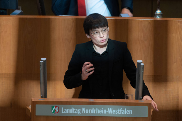 Platznöte: NRW will chancenlose Asylbewerber noch schneller auf Gemeinden verteilen