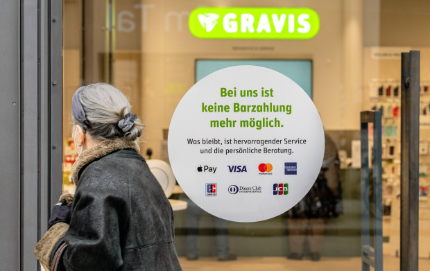 Die schleichende Abschaffung von Münzen und Scheinen kommt voran