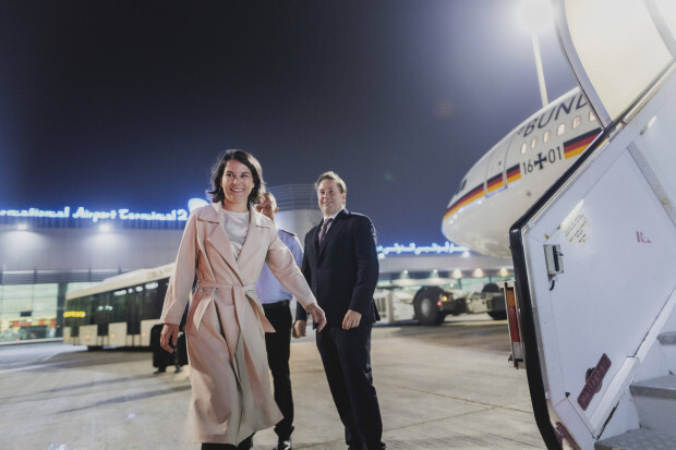 Bitte lasst Baerbock fliegen, möglichst weit weg