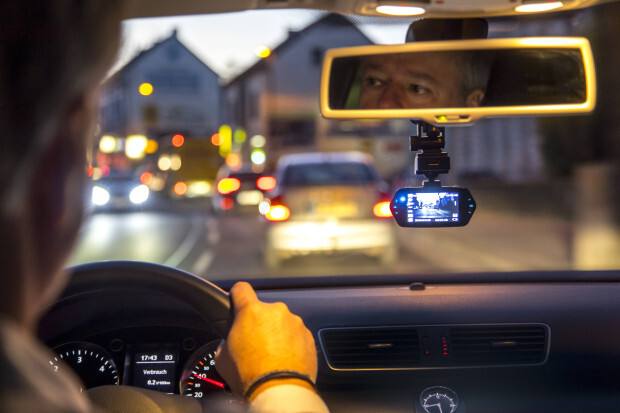 Perspektiven im Rückspiegel: Eine Uber-Fahrt in Deutschland