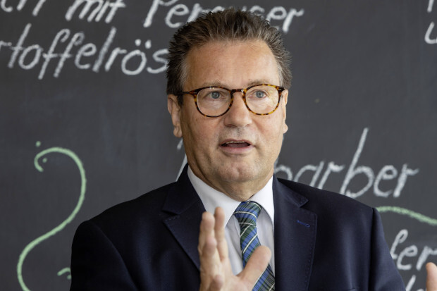 Wenn der Minister böse Anti-Windkraftbriefe von seinem Sohn bekommt