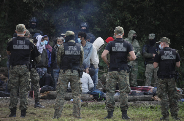 Polnische Affäre um Visa-Handel – Sturm auf deutsche Sozialkassen eröffnet