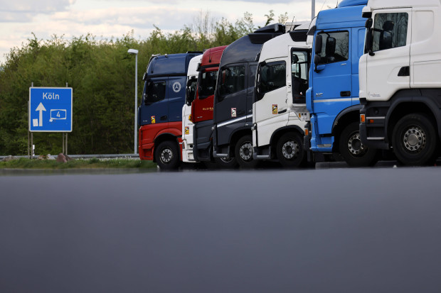 Deutschland steht still: Die Räder rollen weniger