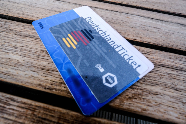 49-Euro-Ticket wird teurer oder stirbt