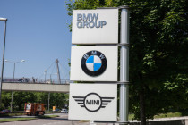 Bürger stimmen für BMW-Batteriewerk in Bayern