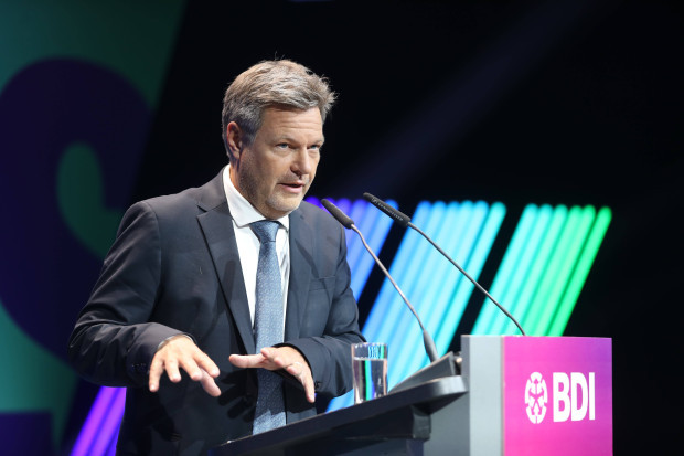 Regierung und Industrie schließen ein Geschäft zulasten der Bürger ab