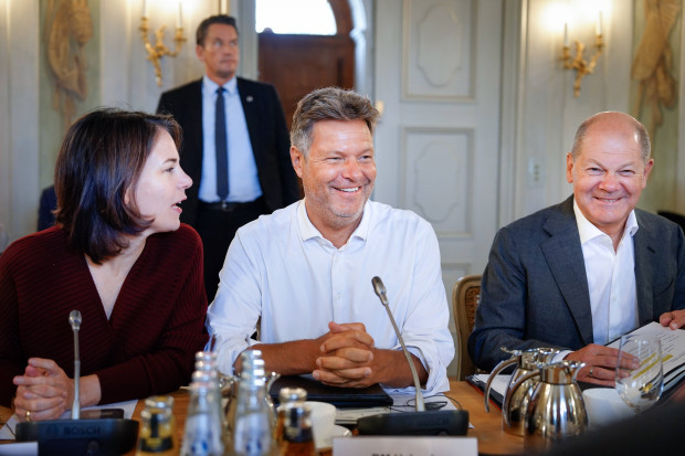 Lobhudelei auf Ampel: ARD und Bertelsmann überbieten sich gegenseitig