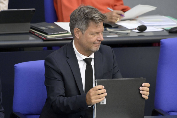 Ampel prügelt Habecks Heizhammer durch den Bundestag