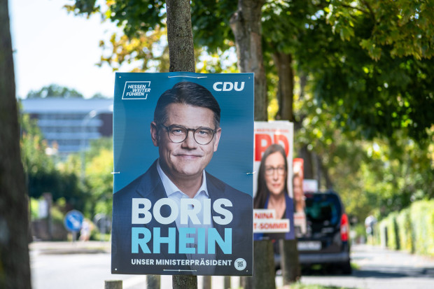 Demoskopie-Barometer: CDU 30, Grüne und SPD je 19 Prozent