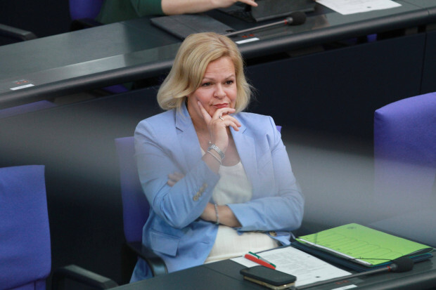 Faeser fordert Wahlrecht für Asylbewerber