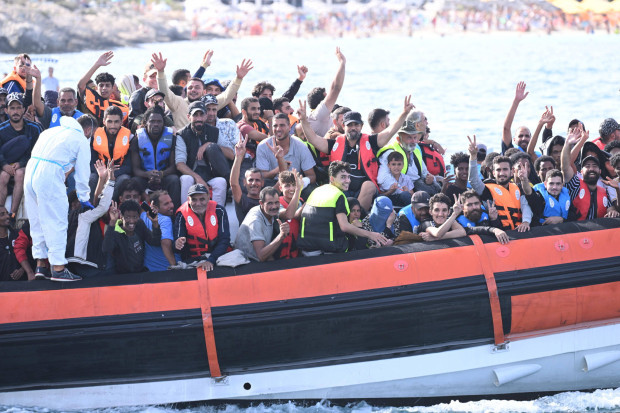 Diskussion in Frankreich: Migration bereits auf See stoppen