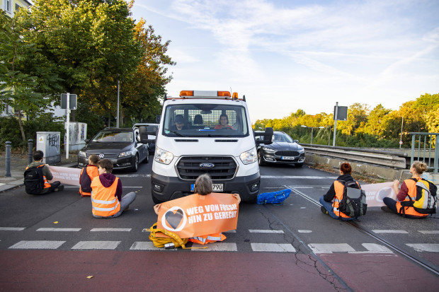 Klimaextremisten bekommen Bußgelder zurückerstattet