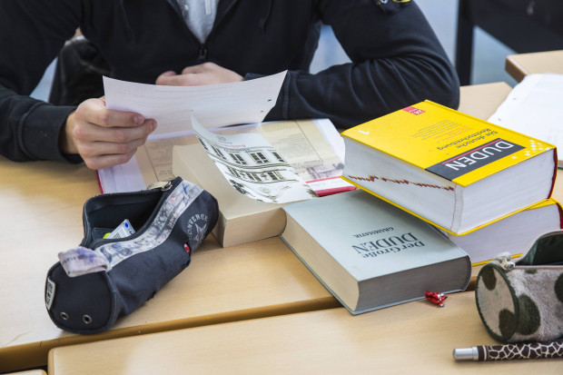 Zwischen einem Viertel und einem Drittel der Neuntklässler in Deutsch unterhalb der Mindeststandards