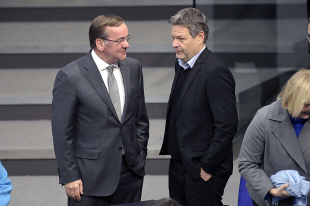 Das Land der Lauchs, Warmduscher und Memmen soll wehrtüchtig werden