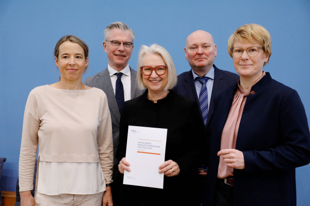 Unabhängiger Sachverständigenrat sucht Abhängigkeit – Die „fünf Weisen“ ziehen nach Berlin