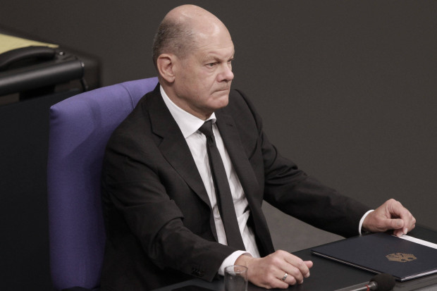 Scholz erklärt den Konkurs deutscher Sicherheitspolitik