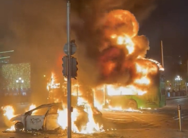 Dublin: Algerier attackiert Kleinkinder mit Messer – Wut der Einheimischen entlädt sich