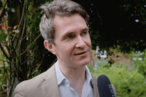 Wer ist Douglas Murray, über den sich deutsche Grüne und Linke so aufregen?