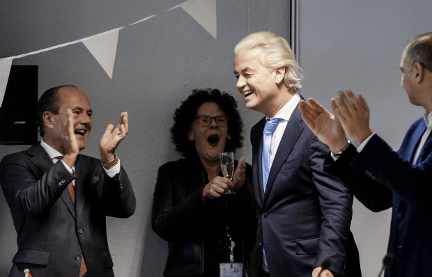 Rechtsruck in den Niederlanden: „Rechtspopulist“ Geert Wilders gewinnt Wahlen