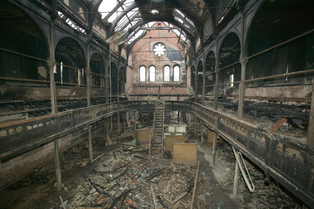 „Antichristliche Hassverbrechen“ und Brandstiftungen gegen Kirchen nehmen massiv zu