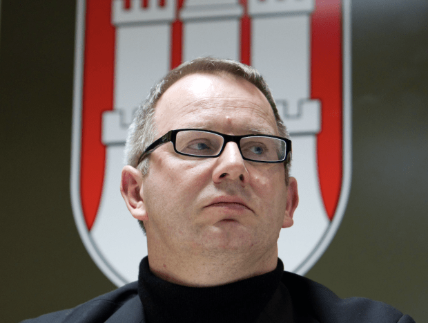 Schoben sich die roten Amigos 200 Millionen Euro zu?