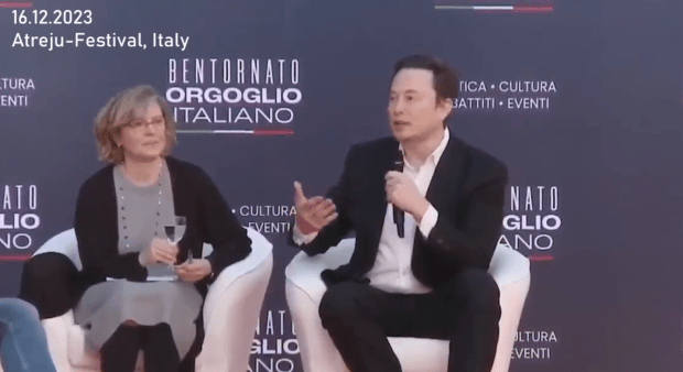 Überraschungsgast Elon Musk sorgt sich um die italienische Kultur und Geburtenrate