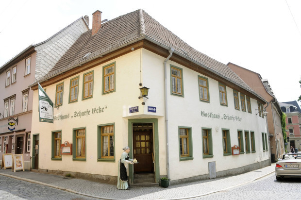 Na, schmeckt’s noch? In Restaurants bittet der Staat die Gäste wieder kräftig zur Kasse