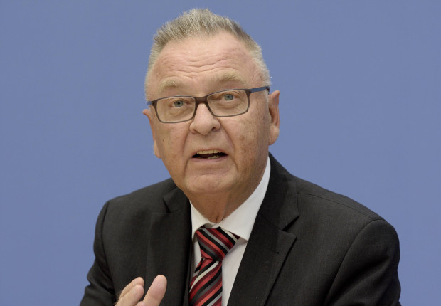 Hans-Jürgen Papier: Migranten ohne Asylgrund an Außengrenze zurückweisen