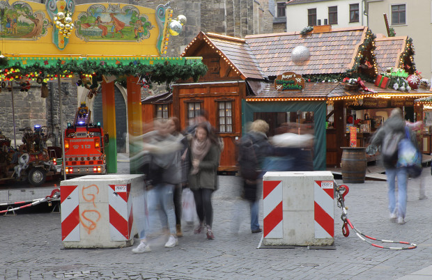 Jeder Poller ein Gedenkstein