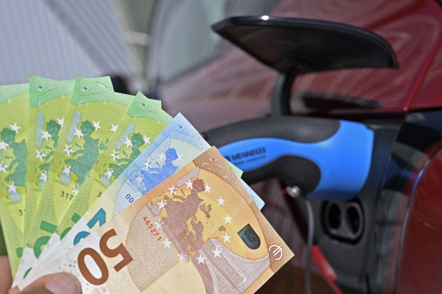 Die gestrichene Prämie für E-Autos rettet den Bundeshaushalt