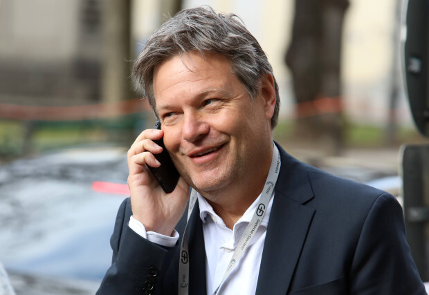 Habeck von russischen Trollkomödianten mit Fake-Anruf düpiert
