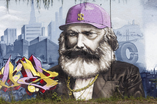 Der moderne Sozialismus: Von Milliardärssozialisten, Hufeisentheorien und dem Todestrieb