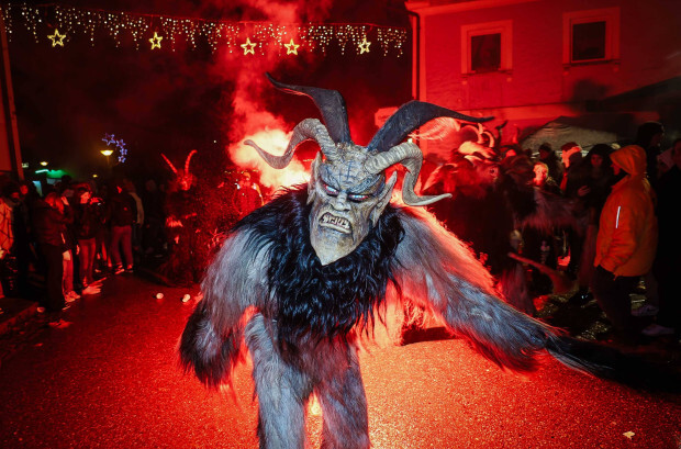 Überfall auf Krampusumzug: 30 Migranten attackieren Teilnehmer
