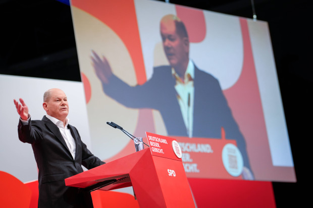 Olaf Scholz über Nacht ein Star: War da irgendwas in den Adventsplätzchen?