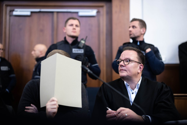 Prozessbeginn gegen Polizisten in Dortmund nach tödlichen Schüssen auf Flüchtling