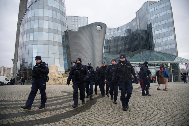 Die Regierung Tusk besetzt gewaltsam das polnische Fernsehen