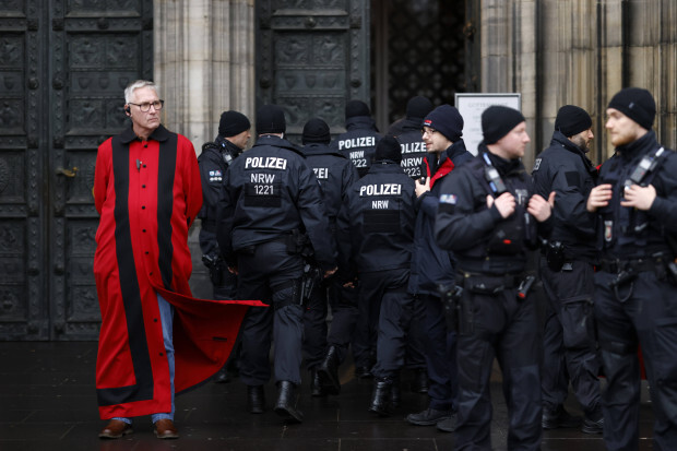 Kirchen und Krippen als Kampfzone: Traditionsgut unter Beschuss