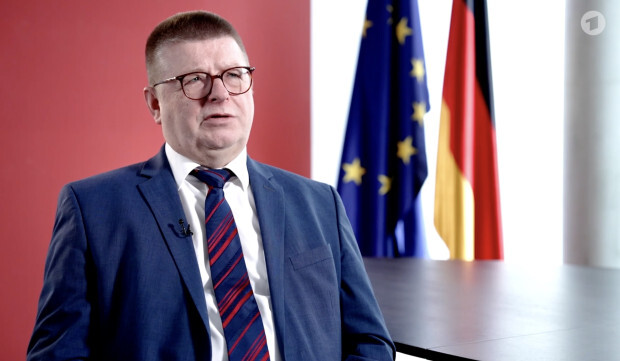 Haldenwang und Medien bereiten verbal AfD-Verbot vor