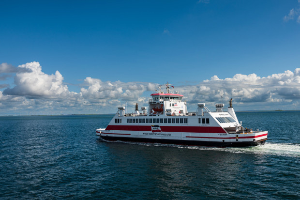Protestierende Bauern blockieren Fähre mit Robert Habeck