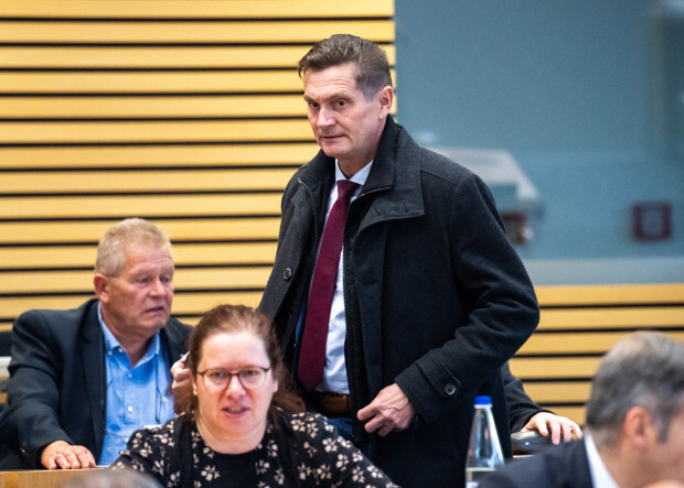 AfD-Kandidat Uwe Thrum erzielt bei Landratswahl fast absolute Mehrheit