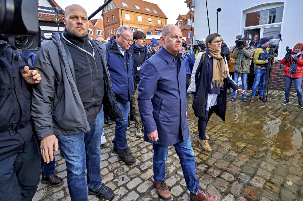 Nicht einmal den Flutkanzler kann Scholz