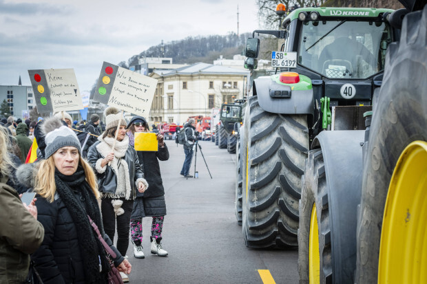 Propaganda-Trommelfeuer gegen die Bauern bleibt wirkungslos