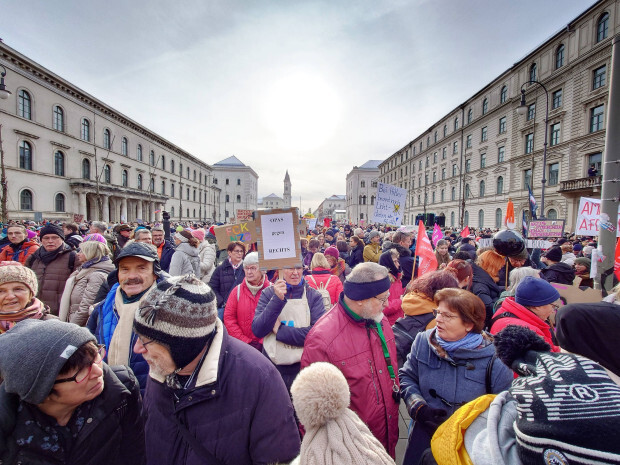 Demonstration in München: Linkes Wohlfühl-Event gegen rechts