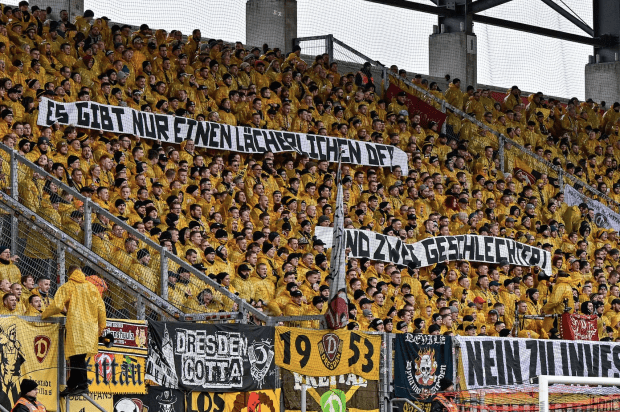 „Es gibt nur zwei Geschlechter“: Dynamo-Dresden-Fans verspotten DFB
