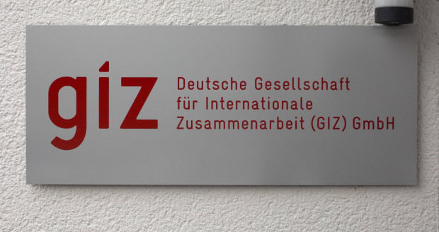 Ampel hilft, Hamas und Taliban an der Macht zu halten