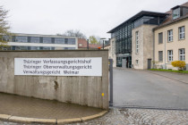 Entzug des Waffenscheins allein wegen AfD-Mitgliedschaft nicht rechtens