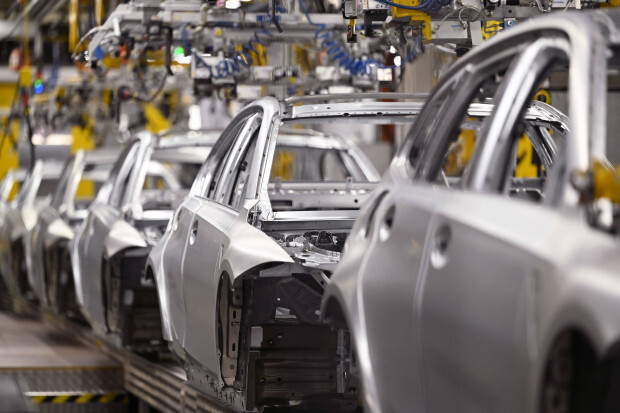 Massive Jobverluste in der Autoindustrie – E-Mobilität frisst ihre Kinder