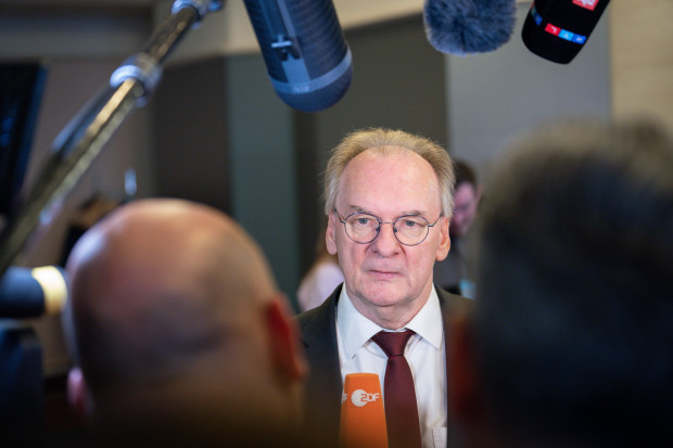 Das gefährliche Zündeln mit „Notlagen“ – zum Beispiel Reiner Haseloff