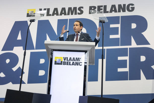 Belgischer Wahlkampf: Vlaams Belang verteilt Flugblätter in Afghanistan