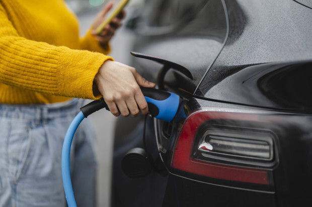 Frankreich senkt Förderung von E-Autos